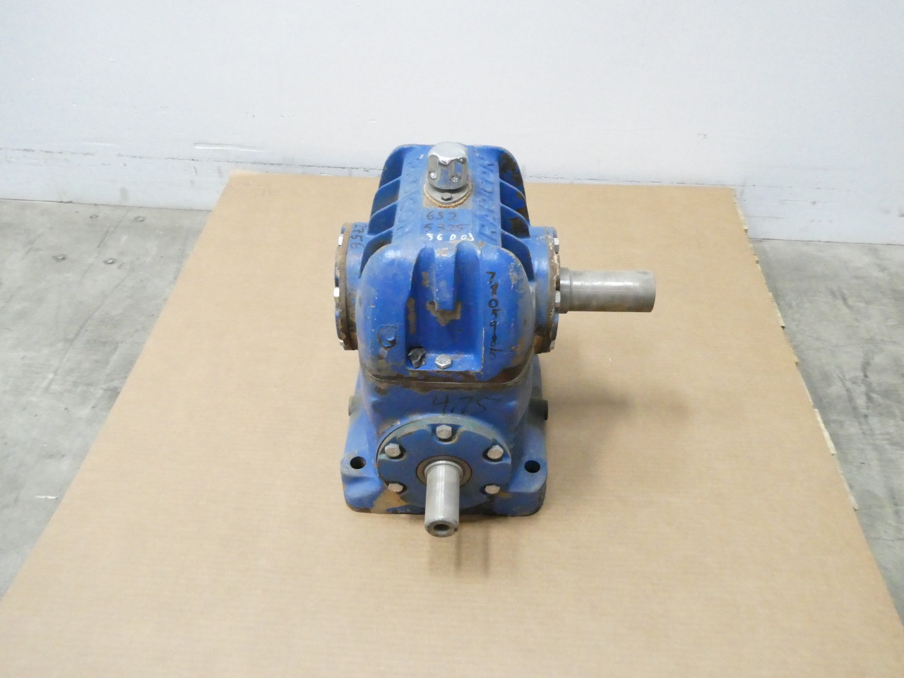 TAKTOMAT RT 250 RIGHT ANGLE GEAR REDUCER TAKTOMAT RT 250 RIGHT ANGLE GEAR REDUCER